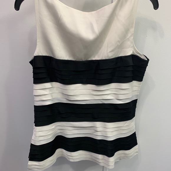 Top - Picture 2 of 4